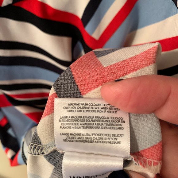 BCBG MaxAzria Graphic Print Dress - Picture 6 of 8